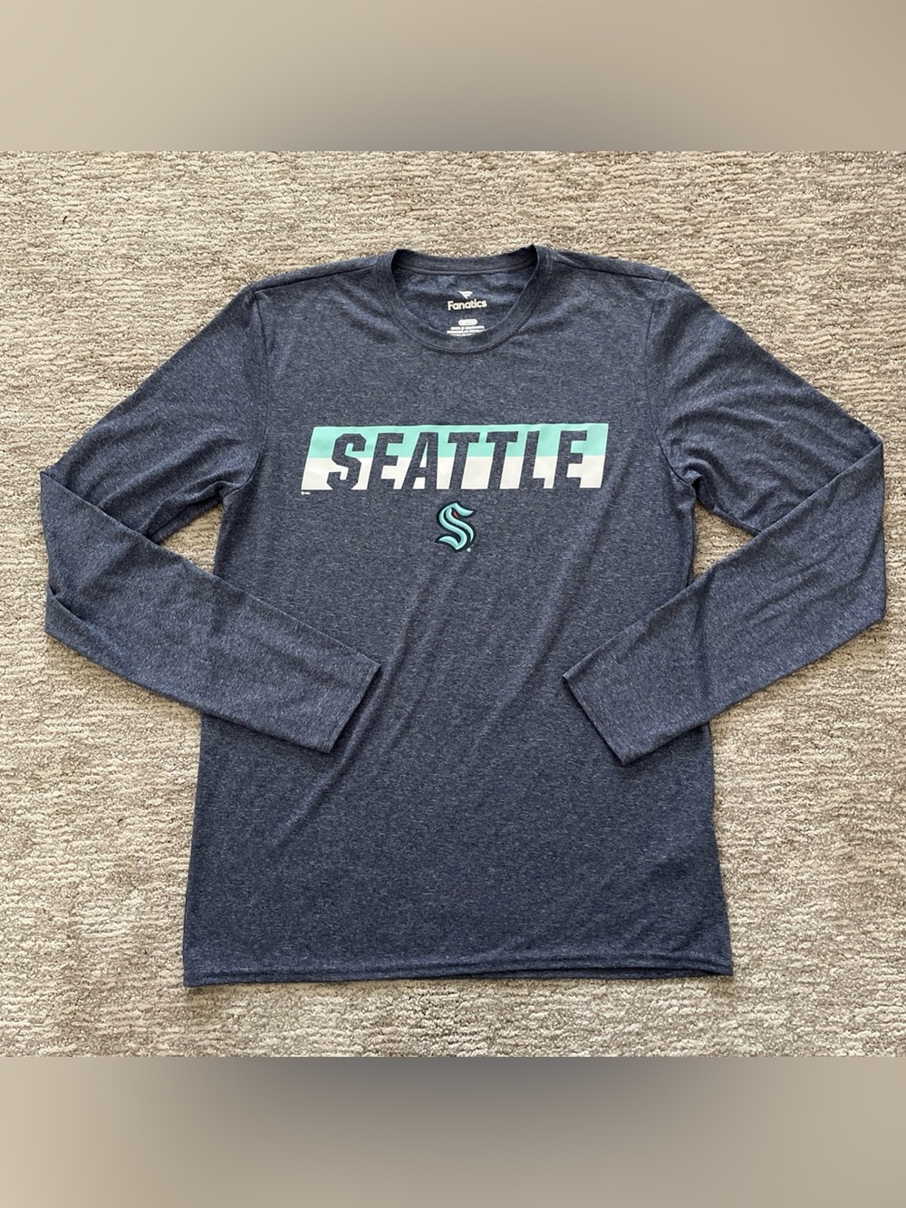 Seattle Kraken Fanatics Shirt Men’s Size Small Long Sleeve NHL Blue Lightweight